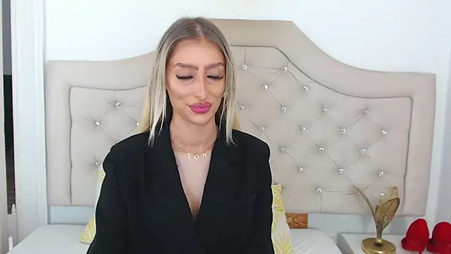 Snapshot of NatalieSensual chatting on December 2025 10:15:02 AM NatalieSensual online show from December 2025 10:15:02 AM