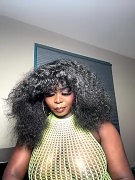 Snapshot of WomanNextdoor1 chatting on December 2025 03:07:01 AM WomanNextdoor1 online show from December 2025 03:07:01 AM