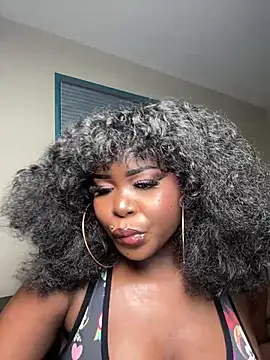 WomanNextdoor1 online show from February 2026 09:11:01 AM