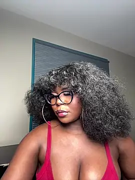 WomanNextdoor1 online show from May 2026 06:55:01 AM