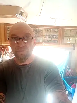 ShawnandDani7074 online show from March 2026 02:43:01 PM