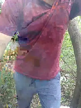 Snapshot of Aeroxx chatting on May 2026 12:05:01 PM Aeroxx online show from May 2026 12:05:01 PM