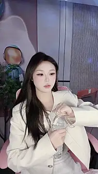 CAICAI BABY online show from November 2025 06:46:02 AM