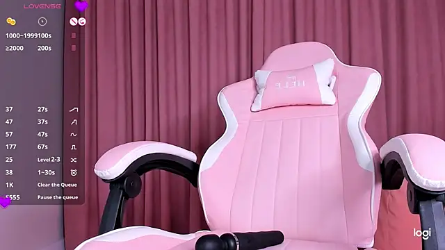 Momo Ayase  online show from November 2025 02:44:01 PM