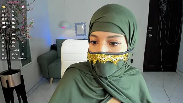 leila whisper online show from September 2025 06:19:01 PM