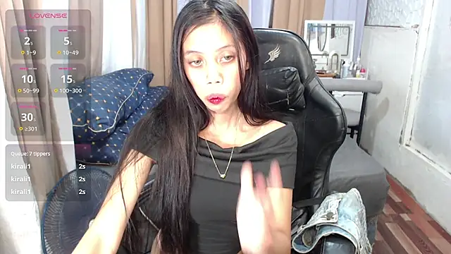 Snapshot of kourtneyluv_ chatting on July 2026 05:14:02 AM kourtneyluv online show from July 2026 05:14:02 AM