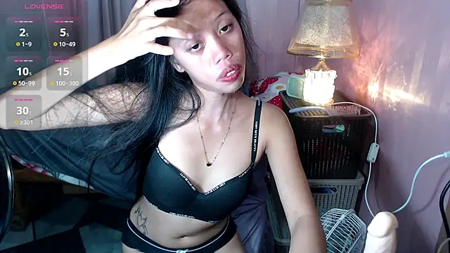 Snapshot of kourtneyluv_ chatting on June 2026 05:28:01 AM kourtneyluv online show from June 2026 05:28:01 AM