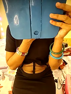 Snapshot of Snaya-baby chatting on November 2025 02:43:02 PM Snaya-baby online show from November 2025 02:43:02 PM