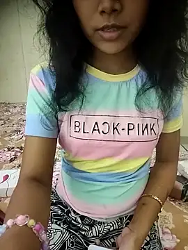 Snapshot of Snaya-baby chatting on November 2025 03:01:01 PM Snaya-baby online show from November 2025 03:01:01 PM