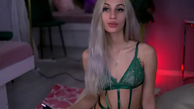 AwaLynch online show from January 2026 05:11:01 AM