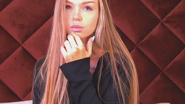 MarilynNova online show from April 2026 05:25:02 AM