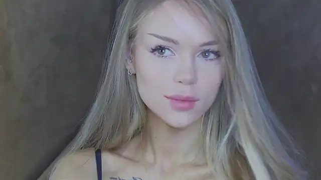 MarilynNova online show from May 2026 04:23:01 AM