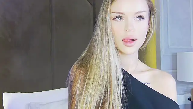 Snapshot of MarilynNova chatting on August 2026 05:56:02 AM MarilynNova online show from August 2026 05:56:02 AM