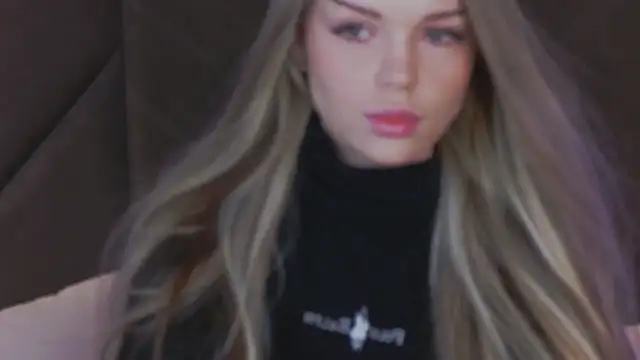 MarilynNova online show from March 2026 04:25:01 AM