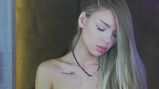 MarilynNova online show from May 2026 04:16:01 AM