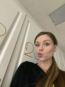 MarilynNova online show from January 2026 04:16:02 AM