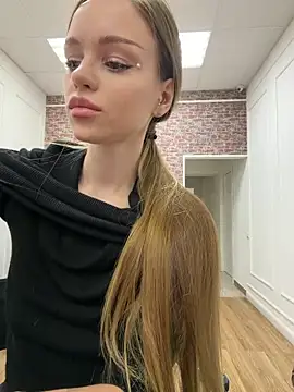 MarilynNova online show from February 2026 04:11:01 AM