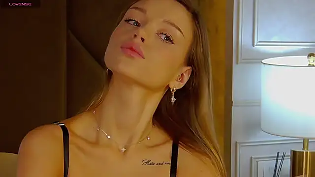 MarilynNova online show from November 2025 04:27:02 AM