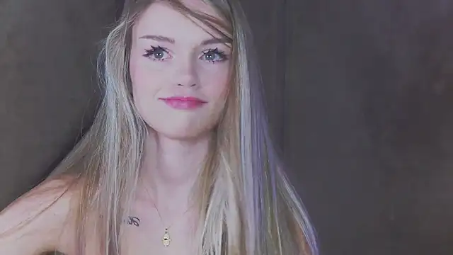 Snapshot of MarilynNova chatting on July 2026 04:30:01 AM MarilynNova online show from July 2026 04:30:01 AM
