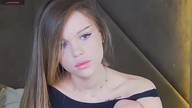 MarilynNova online show from November 2025 04:27:02 AM