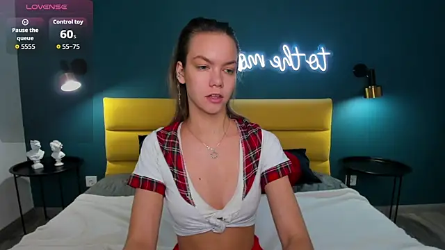 Vickie Smith online show from April 2026 12:59:02 AM