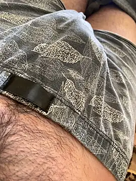 MuzzyFacing online show from April 2026 12:10:01 PM