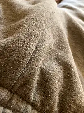 Snapshot of MuzzyFacing chatting on October 2025 10:40:02 AM MuzzyFacing online show from October 2025 10:40:02 AM