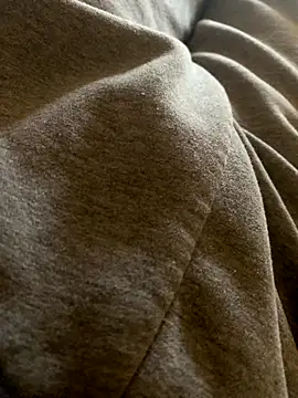 Snapshot of MuzzyFacing chatting on November 2025 10:26:01 AM MuzzyFacing online show from November 2025 10:26:01 AM