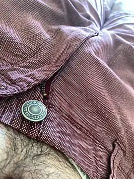 Snapshot of MuzzyFacing chatting on September 2025 12:44:02 PM MuzzyFacing online show from September 2025 12:44:02 PM