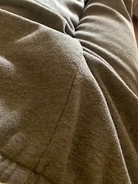 MuzzyFacing online show from April 2026 11:01:01 AM