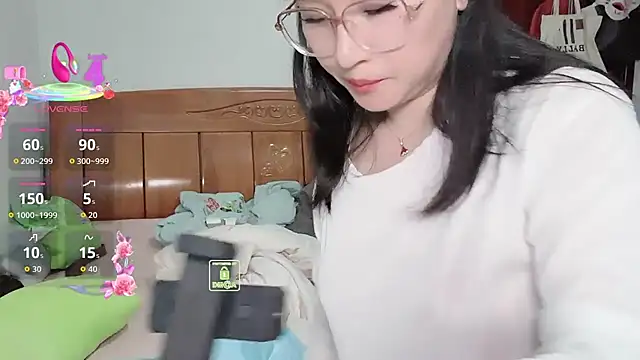 Liqinqin online show from September 2025 03:00:02 PM