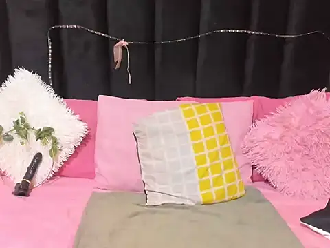 AmazingDarkDoll online show from February 2026 01:46:02 PM