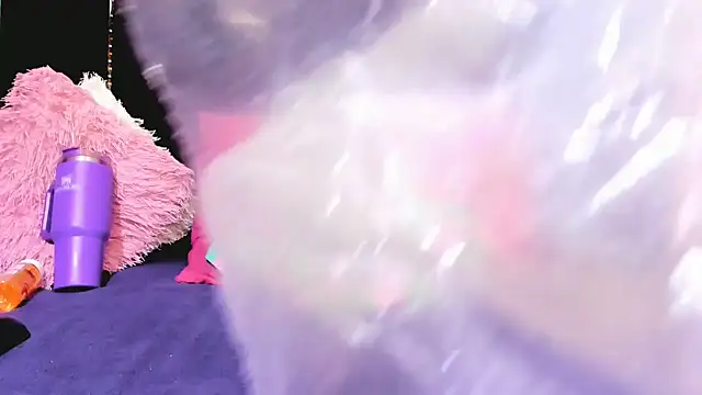 AmazingDarkDoll online show from April 2026 10:48:02 PM