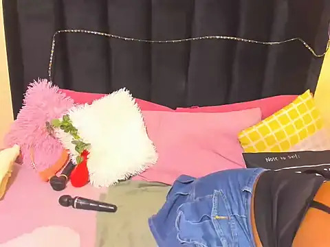 AmazingDarkDoll online show from February 2026 06:41:01 PM