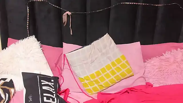 AmazingDarkDoll online show from February 2026 02:39:01 PM