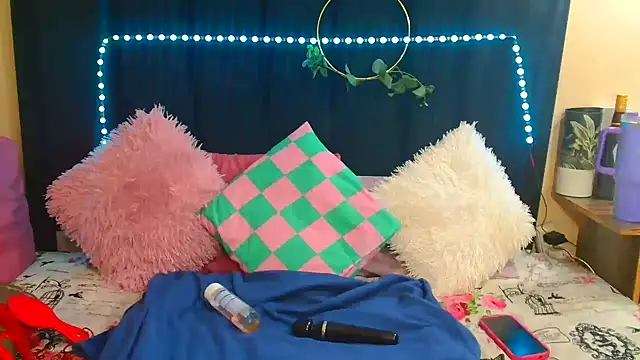 AmazingDarkDoll online show from November 2025 04:22:01 PM