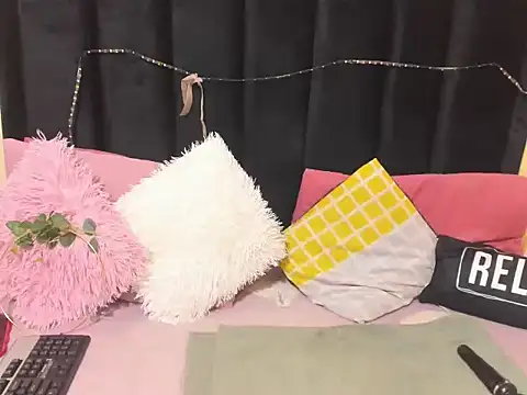 AmazingDarkDoll online show from February 2026 11:13:02 PM