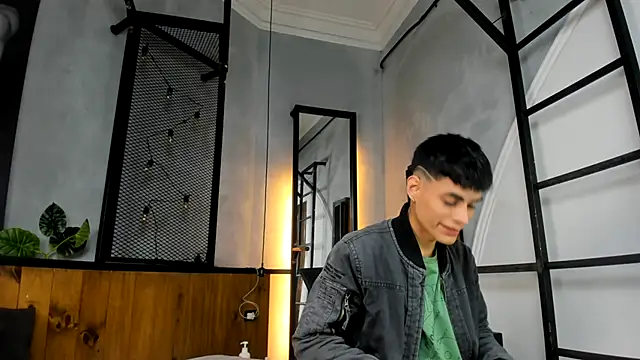 Dani mc1 online show from September 2025 11:16:01 AM