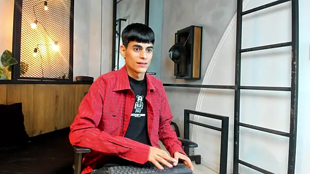 Dani mc1 online show from October 2025 11:33:01 AM