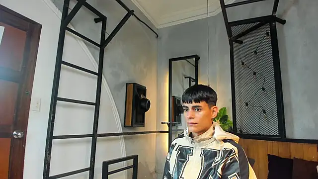 Dani mc1 online show from November 2025 11:47:01 AM