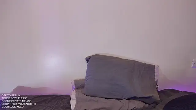 TSTaraBrookes online show from April 2026 05:39:01 PM