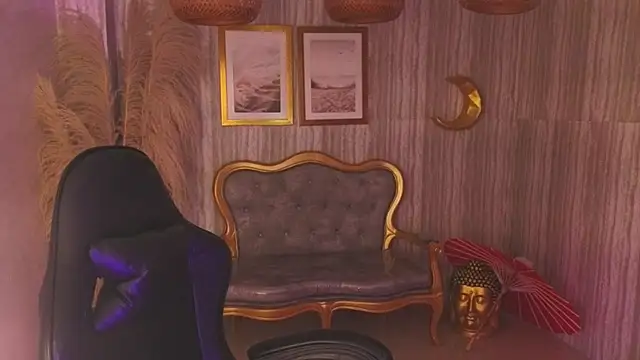 allyssa bellini s online show from November 2025 08:18:02 PM