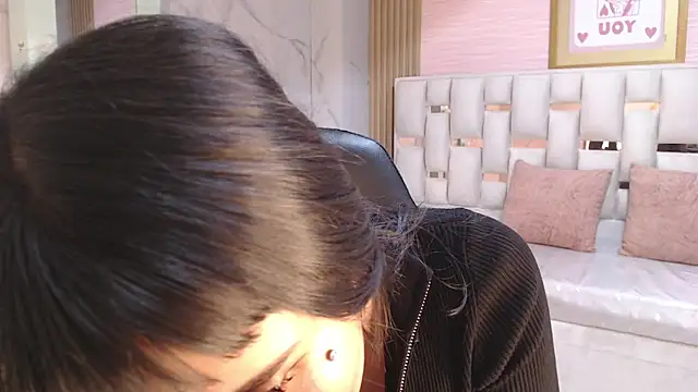 Snapshot of allyssa_bellini_s chatting on September 2025 08:26:02 PM allyssa bellini s online show from September 2025 08:26:02 PM