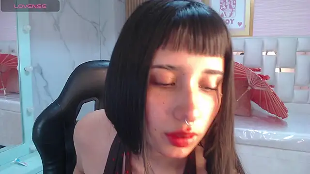 allyssa bellini s online show from November 2025 08:25:02 PM