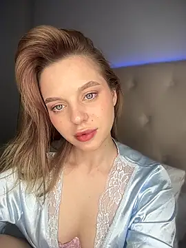 Snapshot of LilyFlamee chatting on November 2025 10:29:02 AM LilyFlamee online show from November 2025 10:29:02 AM