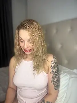 Snapshot of LilyFlamee chatting on November 2025 12:31:01 PM LilyFlamee online show from November 2025 12:31:01 PM