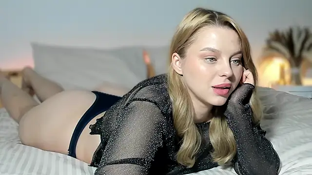 LilyFlamee online show from May 2026 01:28:01 PM