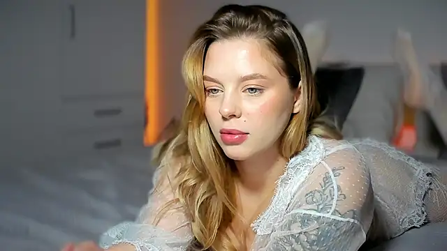 LilyFlamee online show from March 2026 02:57:01 PM