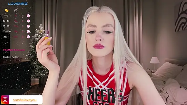 Snapshot of sashaloveyou chatting on December 2025 11:00:01 PM sashaloveyou online show from December 2025 11:00:01 PM