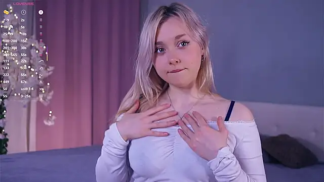 AccaCroyle online show from March 2026 06:32:01 PM